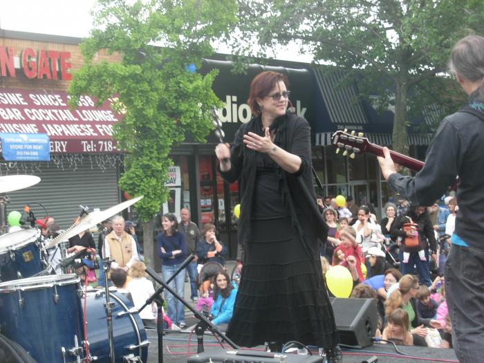 "Seeing Voices" performing at the May 6, 2012 Riverdale Street Festival